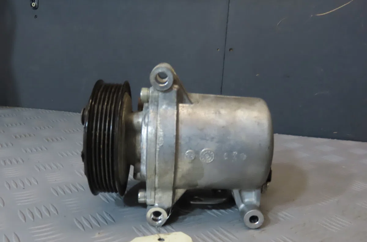 Compresseur air conditionne Citroen C3 III (SX) 1.2 thp 110 (2016) occasion — photo 2