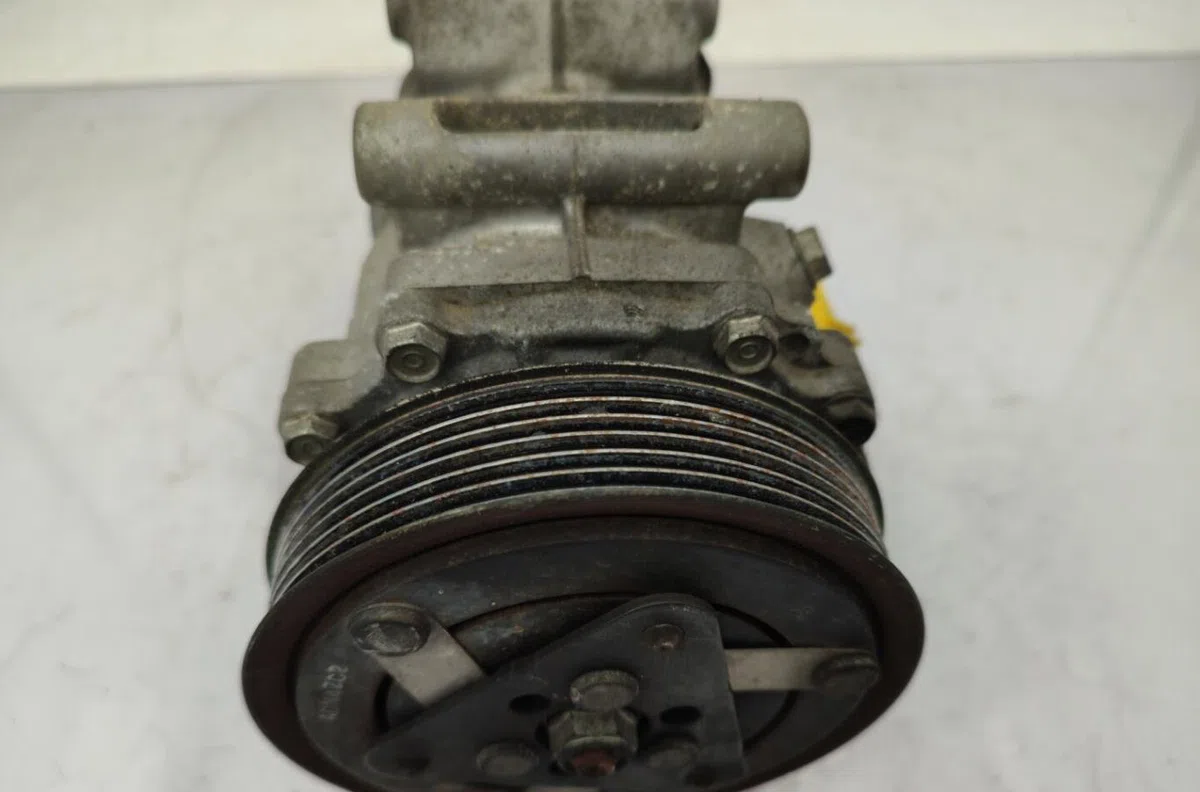 Compresseur air conditionne CITROEN C4 1 PHASE 1 COUPE occasion — photo 2