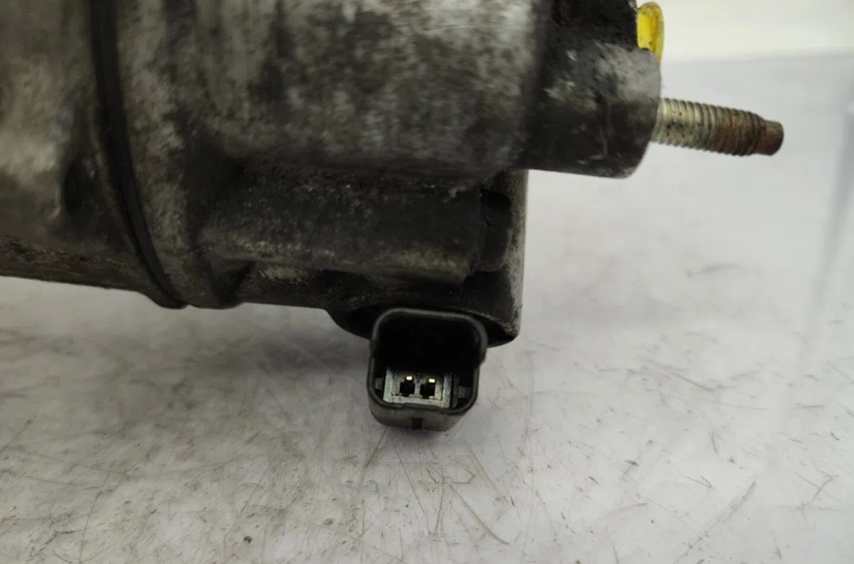 Compresseur air conditionne CITROEN C4 1 PHASE 1 COUPE occasion — photo 3