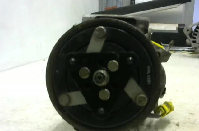 Compresseur air conditionne Citroën C4 I (LC_) 1.6 hdi (2004-2011) 5 portes occasion — photo 2