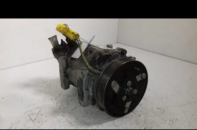 Compresseur air conditionne Citroen C5 II (RC_) 1.8 16v (2005-2008) occasion — photo 2