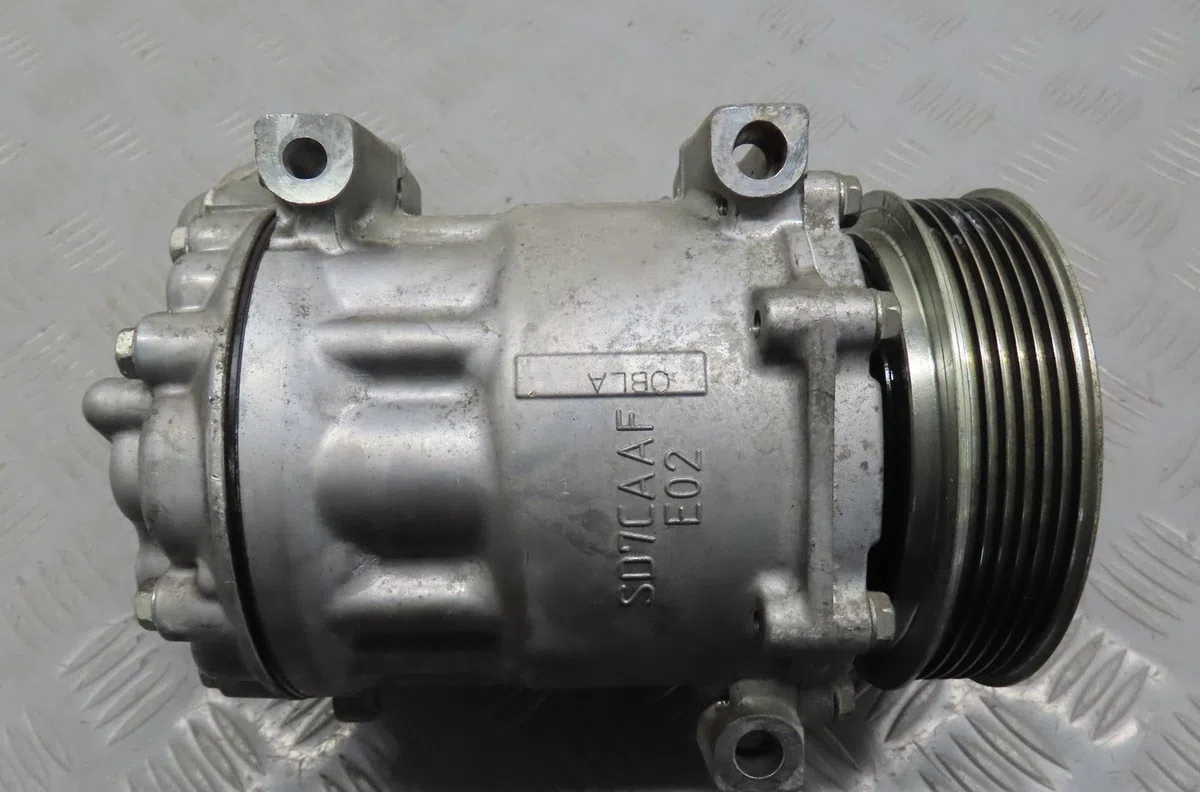 Compresseur air conditionne Citroen C5 II (RC_) 2.0 16v (rcrfjb, rcrfjc) (2004-2008) occasion — photo 2