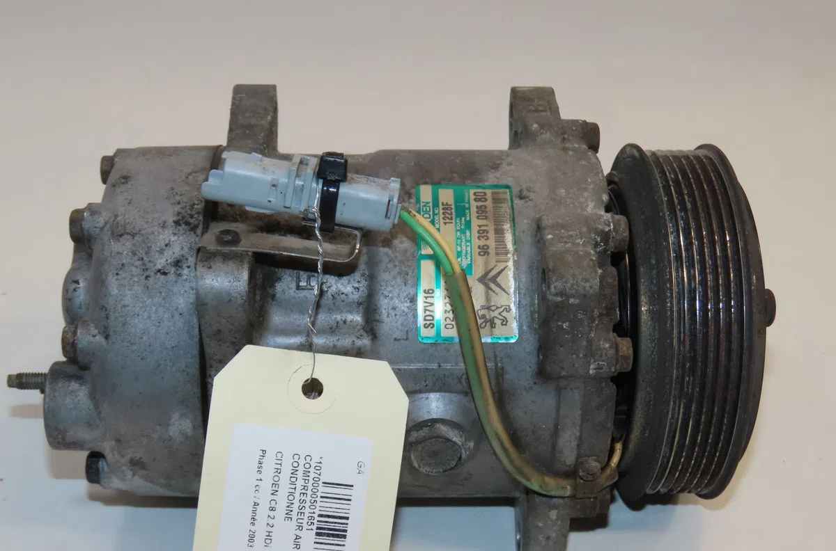 Compresseur air conditionne Citroen C8 (EA_, EB_) 2.2 hdi (2002) occasion — photo 2