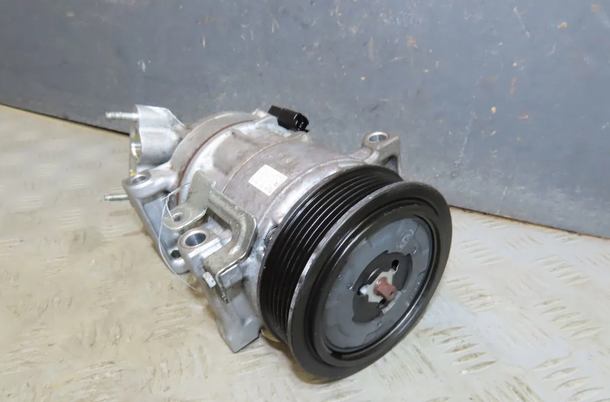 Compresseur air conditionne Citroen DS4 (NX_) 1.2 thp 130 (2014-2015) occasion — photo 2