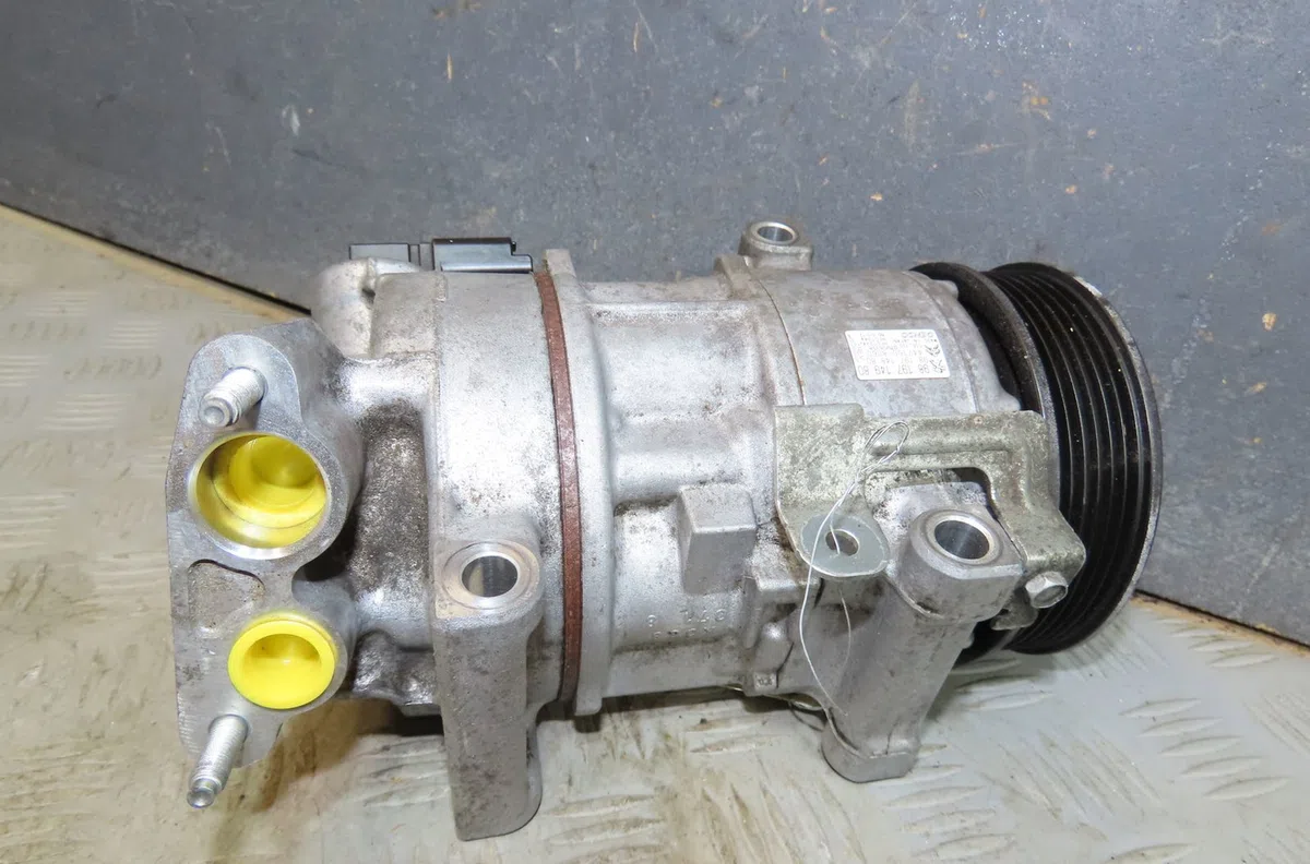 Compresseur air conditionne Citroen DS4 (NX_) 1.2 thp 130 (2014-2015) occasion — photo 3