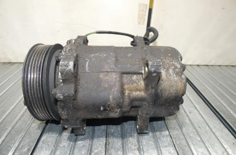 Compresseur air conditionne CITROEN XANTIA PHASE 1 occasion — photo 3