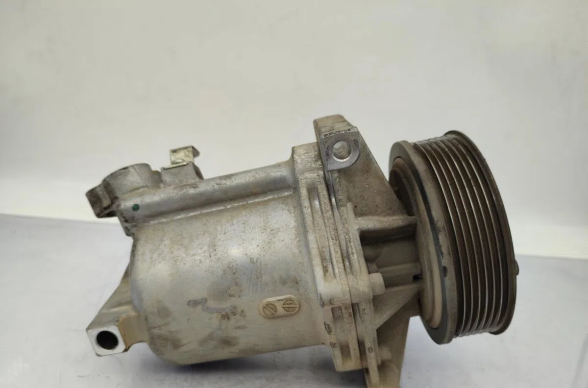 Compresseur air conditionne DACIA DUSTER 1 PHASE 2 occasion — photo 3