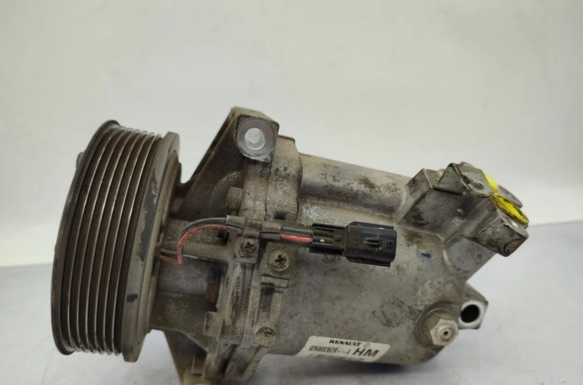 Compresseur air conditionne DACIA DUSTER 1 PHASE 2 occasion — photo 4