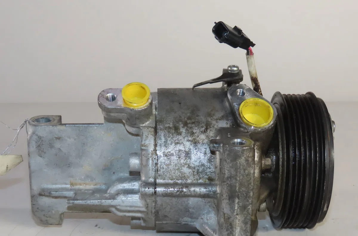 Compresseur air conditionne Dacia DUSTER (HM_) 1.5 dci 115 4x4 (2022) occasion — photo 2