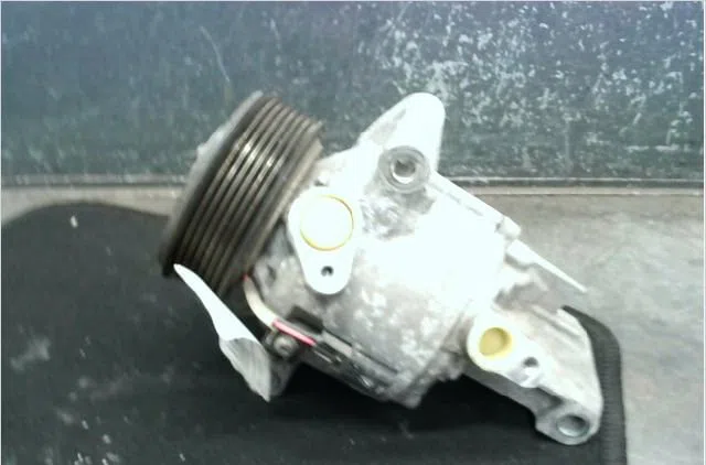 Compresseur air conditionne Dacia SANDERO II Tce 90 (b8m1, b8ma) (2012) 5 portes occasion — photo 2