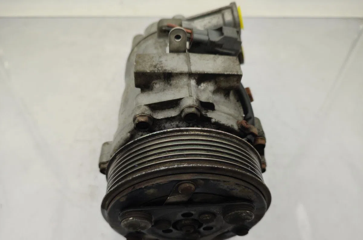 Compresseur air conditionne FIAT GRANDE PUNTO occasion — photo 2
