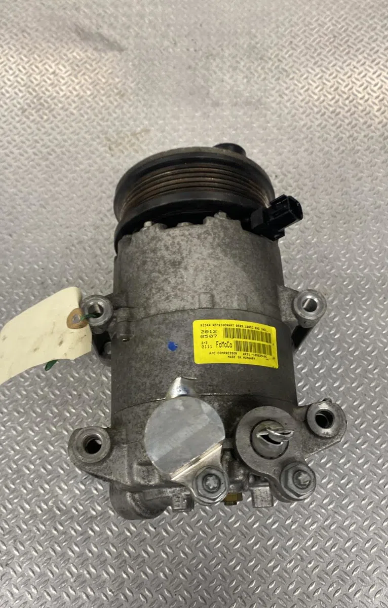 Compresseur air conditionne FORD FIESTA 6  FIESTA 6 PHASE 1 occasion — photo 2