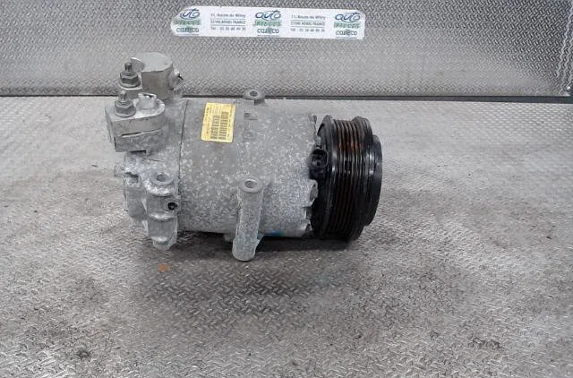 Compresseur air conditionne FORD FIESTA 6  FIESTA 6 PHASE 2 occasion — photo 2