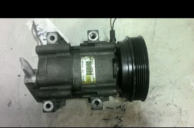 Compresseur air conditionne FORD FIESTA IV 1997 occasion — photo 2
