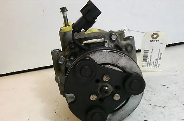 Compresseur air conditionne FORD FIESTA occasion — photo 2