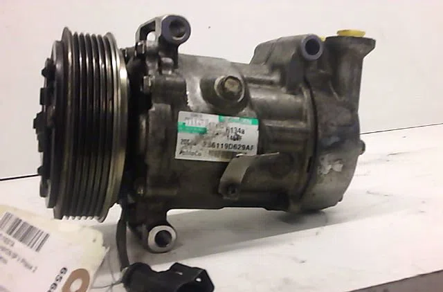 Compresseur air conditionne FORD FIESTA occasion — photo 2