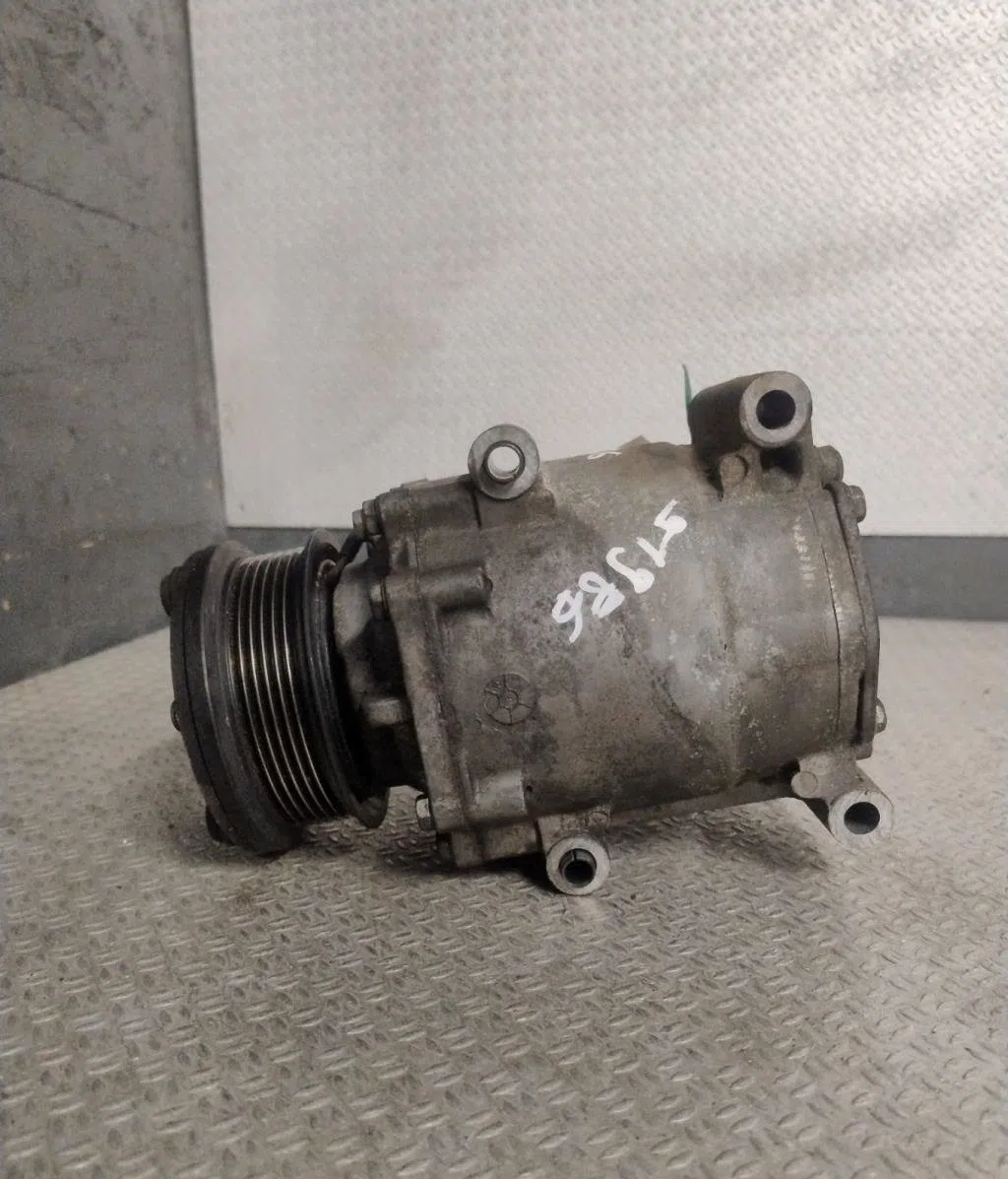 Compresseur air conditionne Ford FIESTA V (JH_, JD_) 1.4 16v (2001-2008) 5 portes occasion — photo 2
