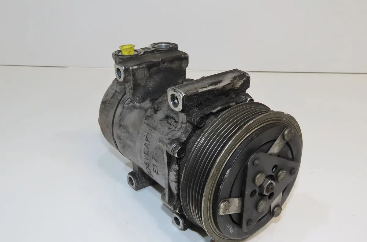 Compresseur air conditionne Ford FIESTA V (JH_, JD_) 1.4 tdci (2001-2008) 5 portes occasion