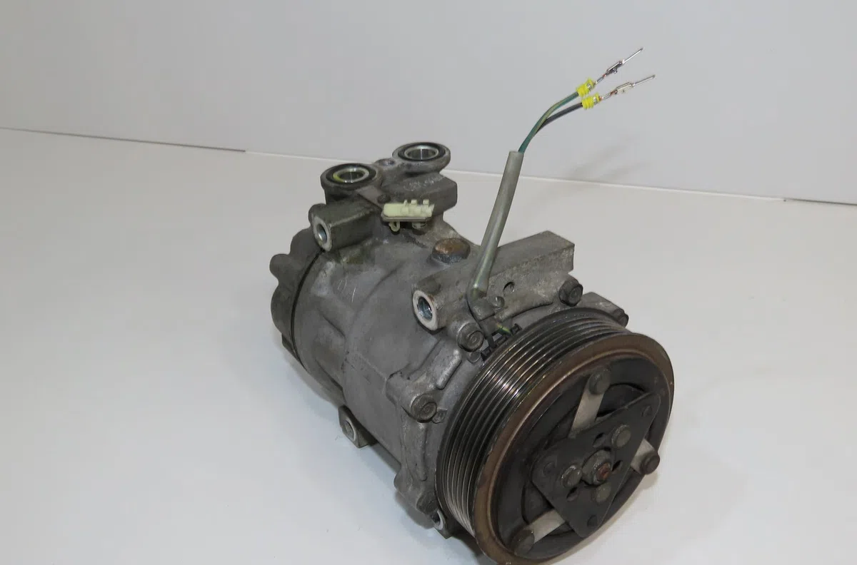 Compresseur air conditionne Ford FIESTA V (JH_, JD_) 1.6 tdci (2004-2008) occasion