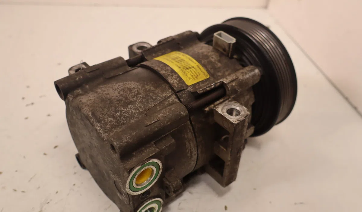 Compresseur air conditionne Ford FIESTA V (JH_, JD_) St150 (2005-2008) occasion — photo 2
