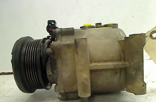 Compresseur air conditionne Ford FIESTA VI (CB1, CCN) 1.6 ti (2008-2012) occasion — photo 2