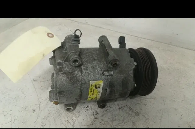 Compresseur air conditionne Ford FIESTA VI Van 1.5 tdci (2012) occasion — photo 2