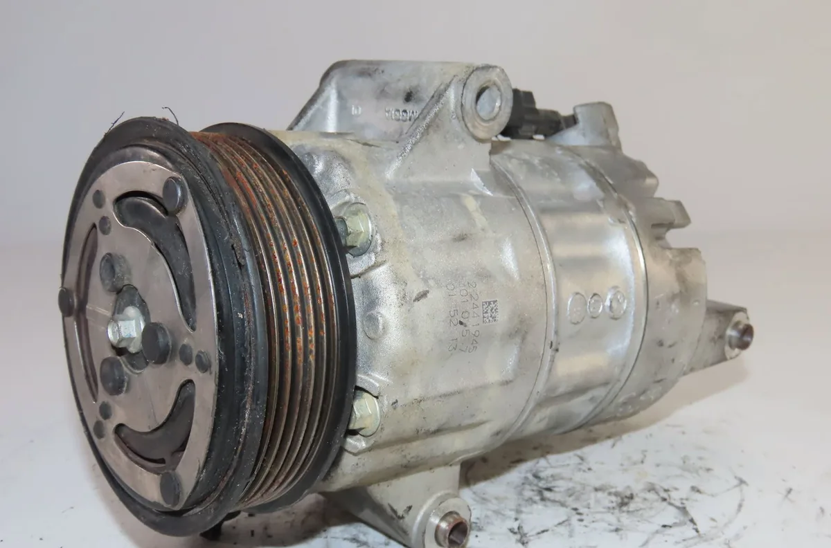 Compresseur air conditionne Ford FIESTA VII (HJ, HF) 1.5 st ecoboost (2018) occasion