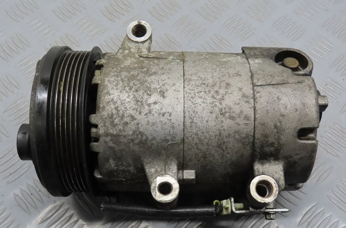 Compresseur air conditionne Ford FOCUS II Turnier (DA_, FFS, DS) 2.0 tdci (2004-2008) occasion — photo 2