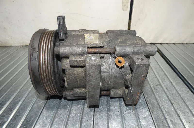 Compresseur air conditionne FORD MONDEO 1 PHASE 1 occasion — photo 2