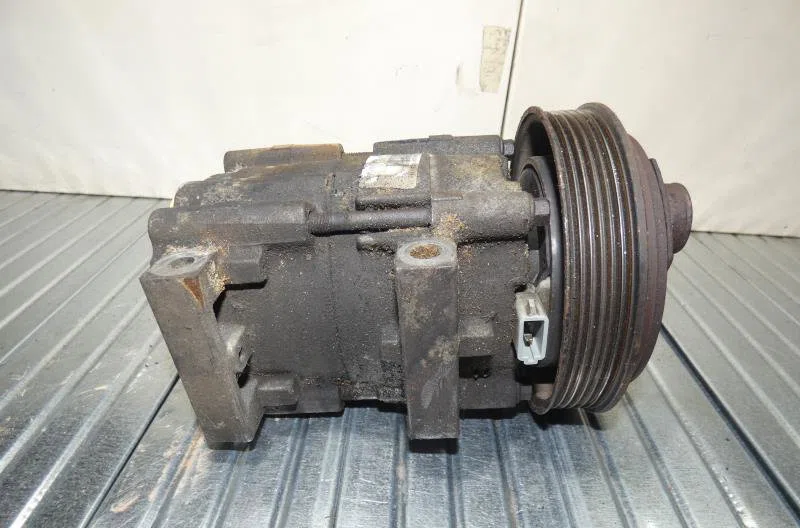 Compresseur air conditionne FORD MONDEO 1 PHASE 2 BREAK occasion — photo 4