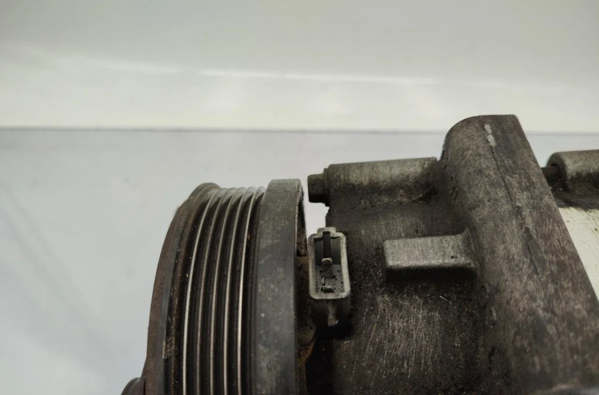 Compresseur air conditionne FORD MONDEO 2 BREAK occasion — photo 4