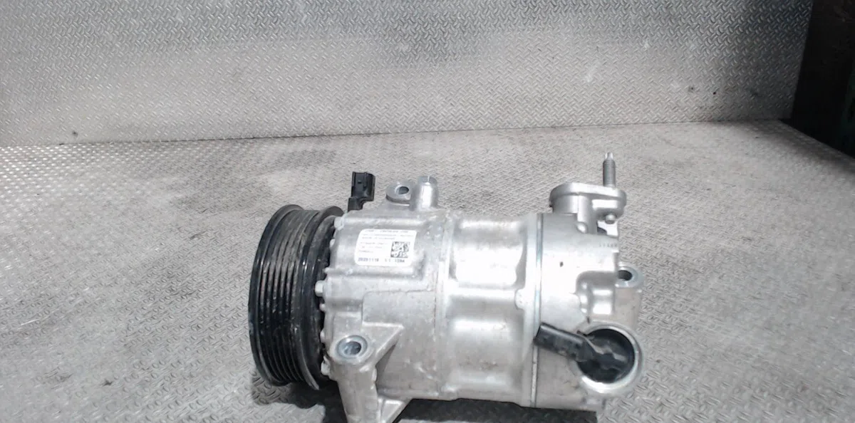 Compresseur air conditionne FORD PUMA 2  PUMA 2 occasion — photo 2