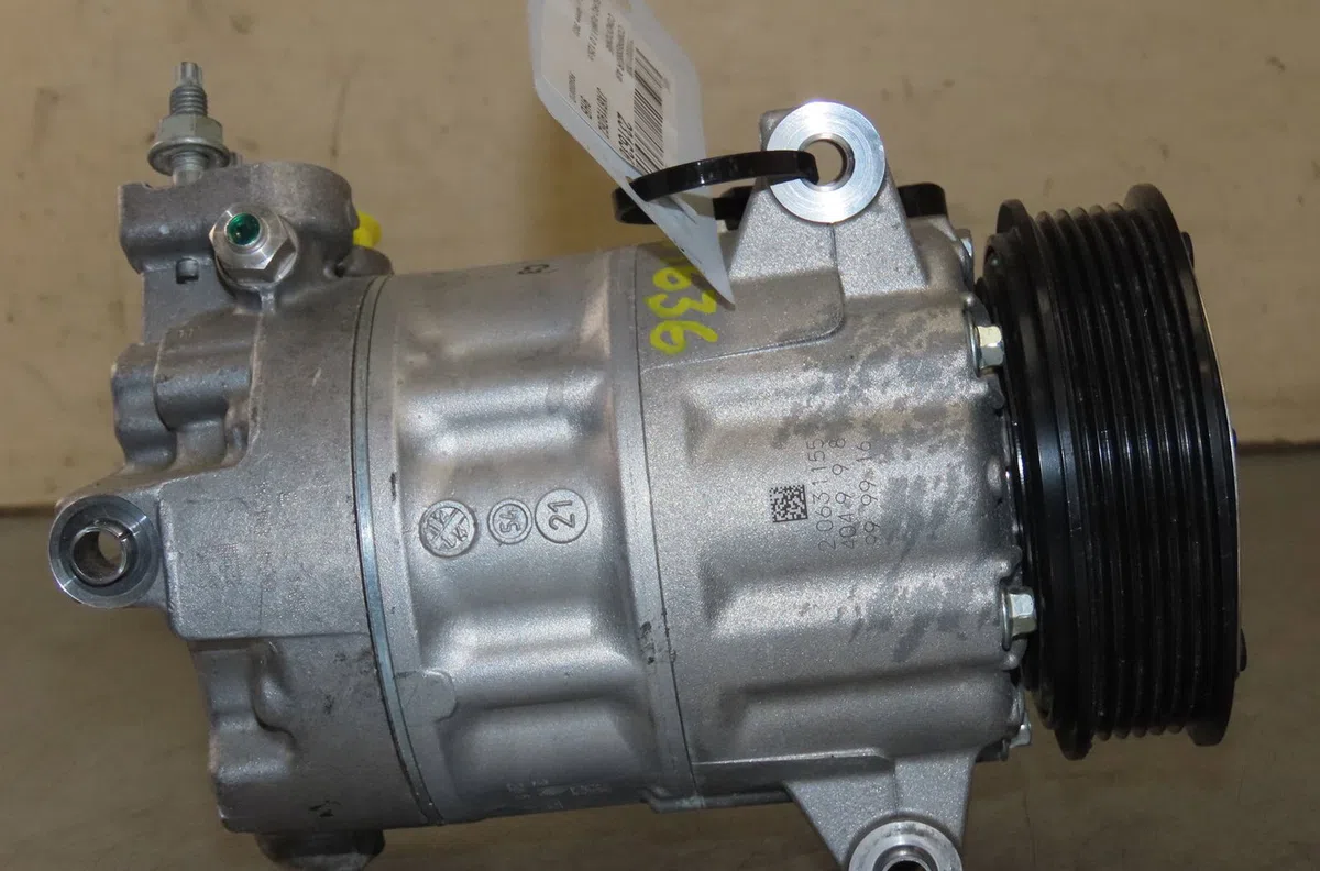 Compresseur air conditionne Ford PUMA (J2K, CF7) 1.0 flexifuel (2021) occasion — photo 2