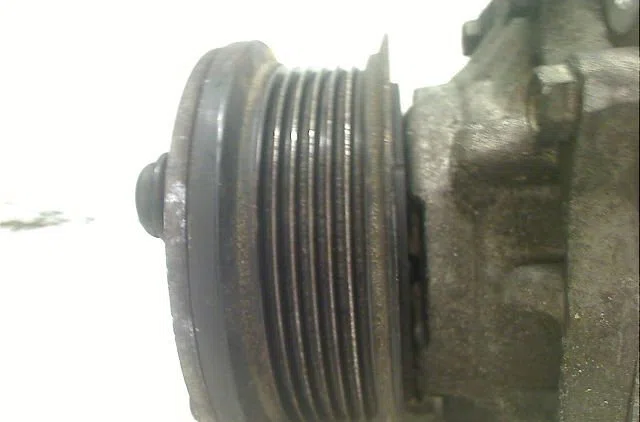Compresseur air conditionne Ford TRANSIT CONNECT (P65_, P70_, P80_) 1.8 di (2002-2013) occasion — photo 2