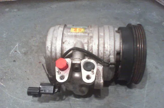 Compresseur air conditionne HYUNDAI GETZ Phase 1 09-2002--11-2005 occasion — photo 2