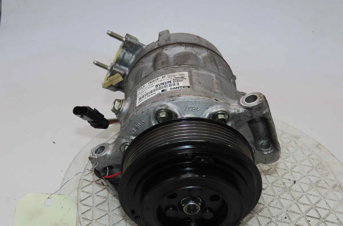 Compresseur air conditionne JAGUAR XE occasion — photo 2