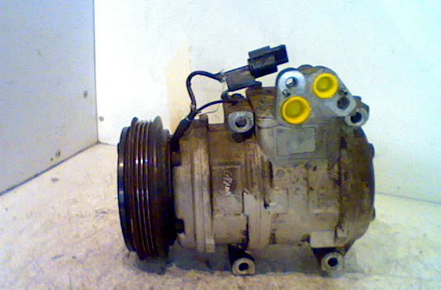 Compresseur air conditionne KIA CARNIVAL I 2003 occasion — photo 2