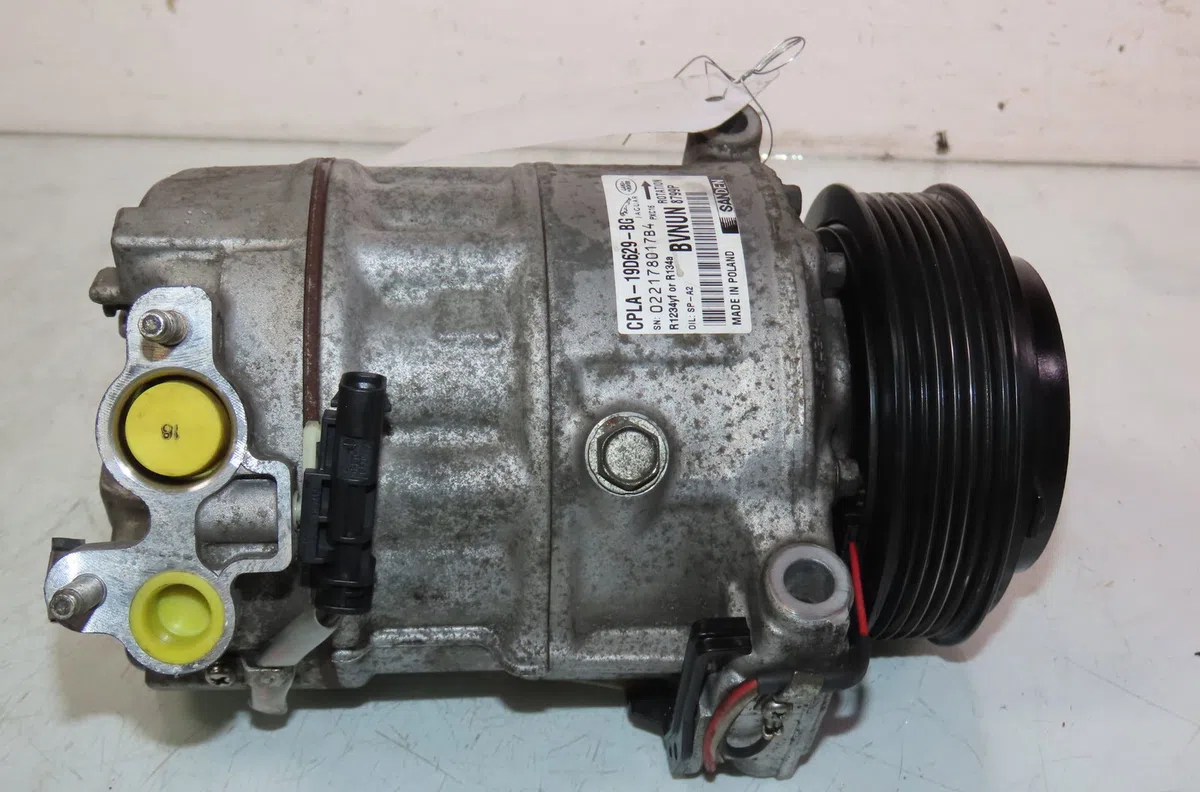 Compresseur air conditionne Land rover RANGE ROVER EVOQUE (L538) 2.0 d 4x4 (2015-2019) occasion — photo 2
