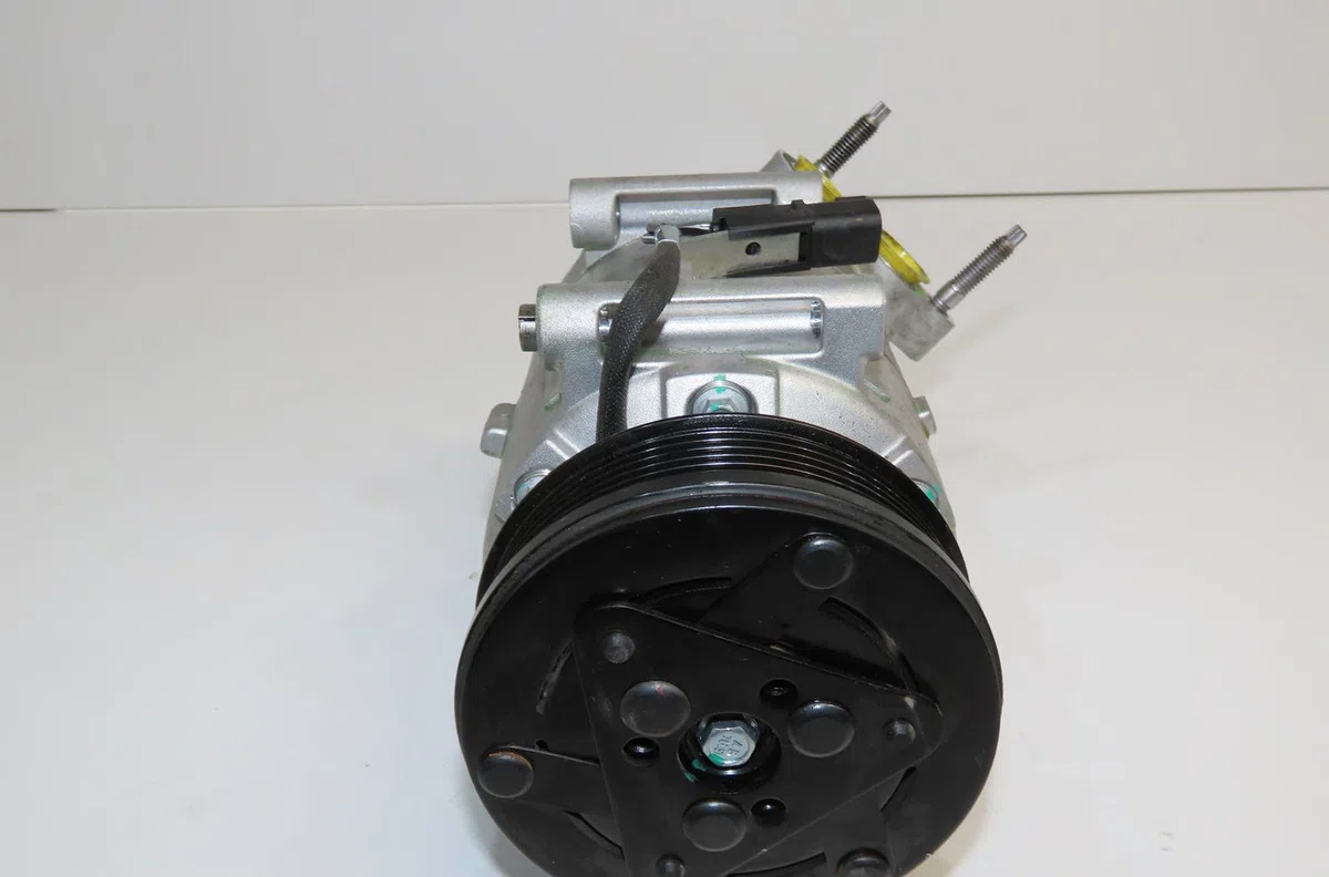 Compresseur air conditionne Land rover RANGE ROVER EVOQUE (L538) 2.2 d 4x4 (2011-2019) occasion — photo 2