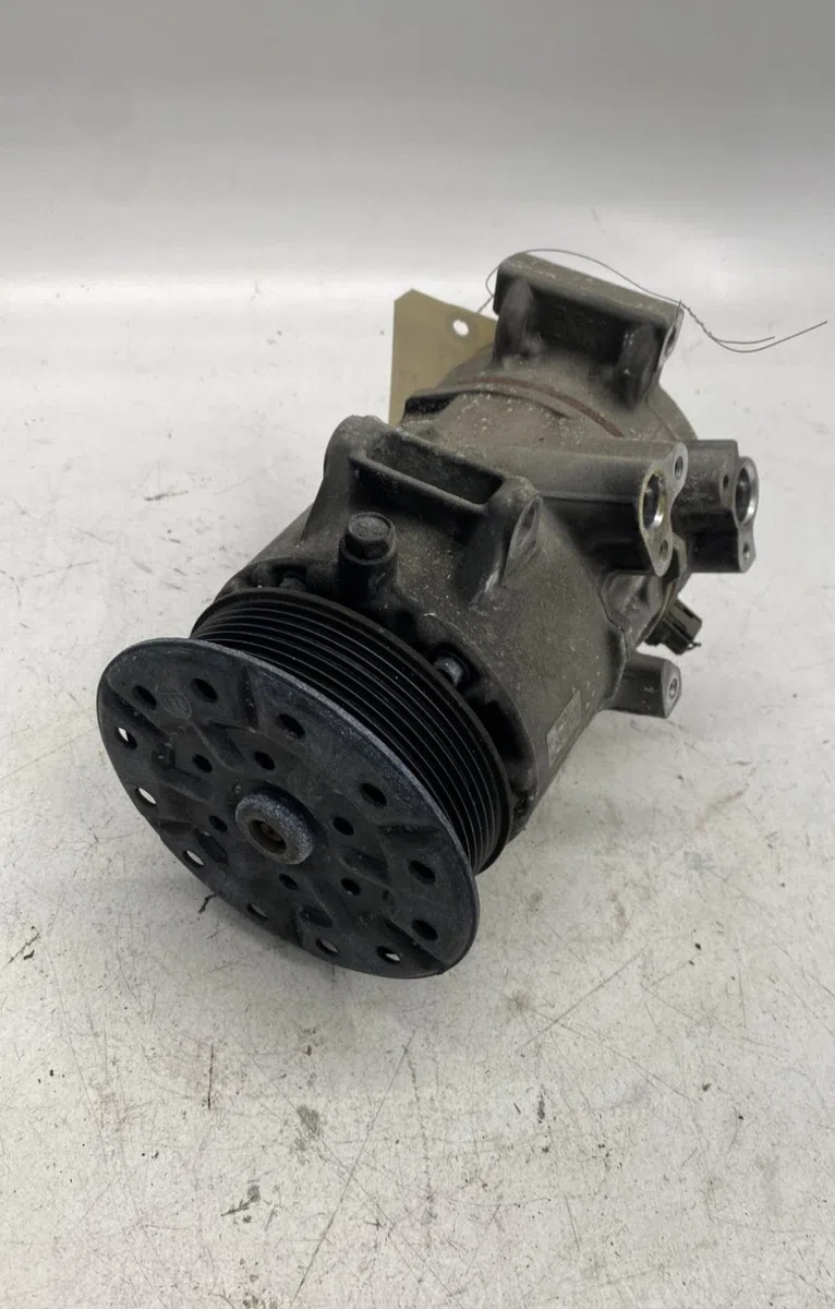 Compresseur air conditionne Lexus IS II (_E2_) 220d (ale20) (2005-2012) occasion — photo 2