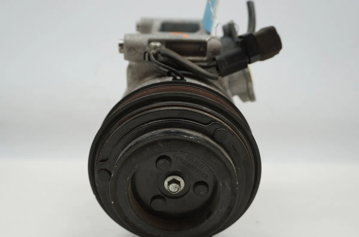 Compresseur air conditionne Mazda 3 (BM, BN) 2.0 (2013-2019) occasion — photo 2