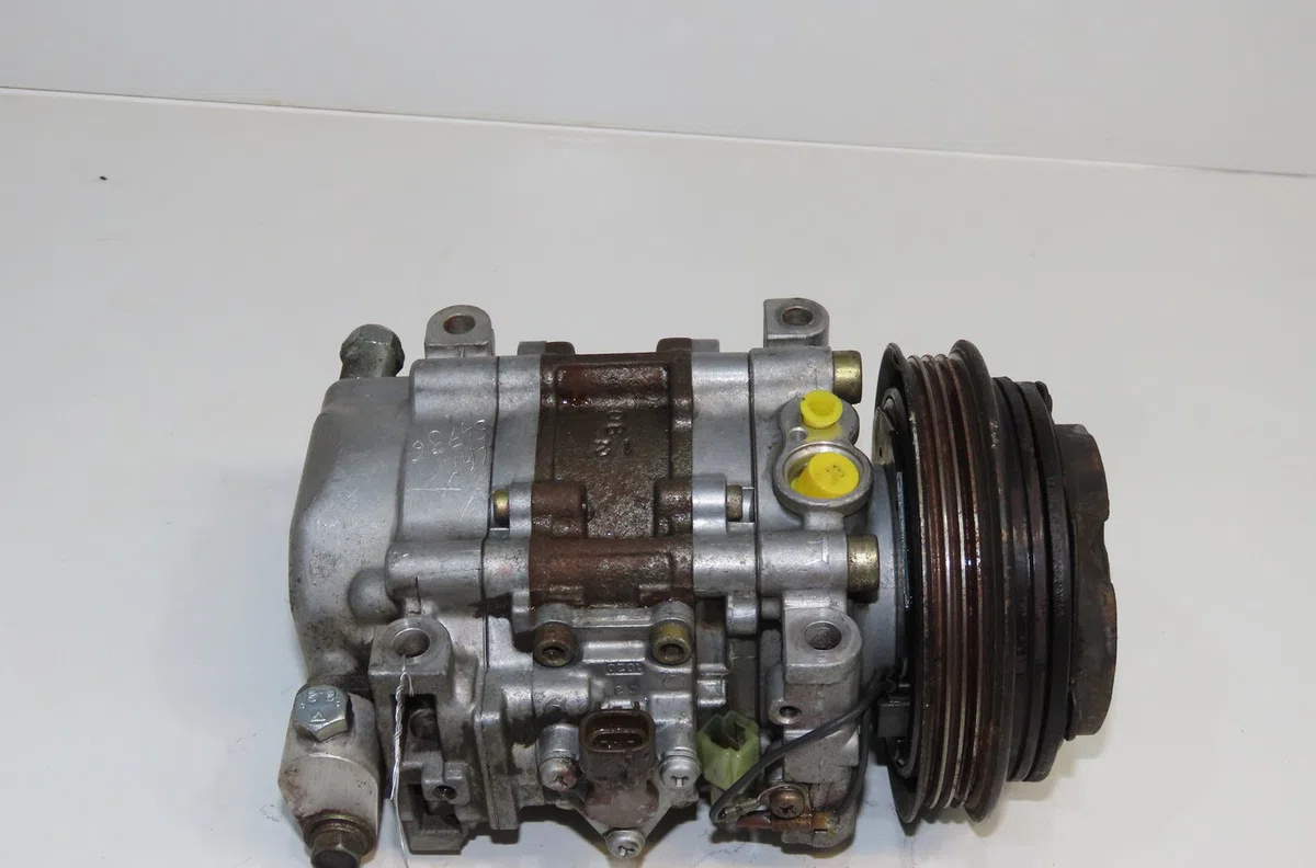 Compresseur air conditionne Mazda MX-5 I (NA) 1.6 (na6c) (1990-1994) occasion — photo 2