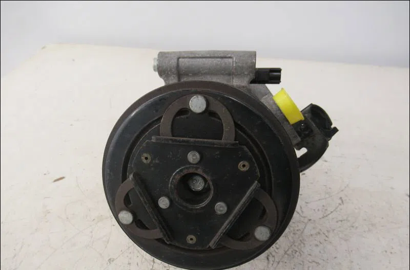 Compresseur air conditionne Mazda MX-5 IV (ND) 1.5 (nd2e) (2015) occasion — photo 2