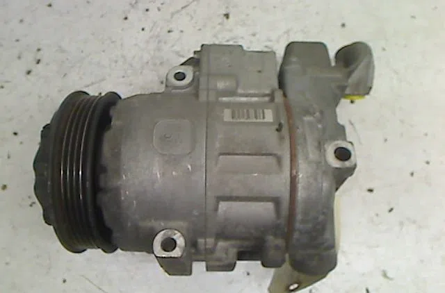 Compresseur air conditionne Mercedes-benz CLASSE A (W168) A 160 cdi (168.006) (2001-2004) occasion — photo 2