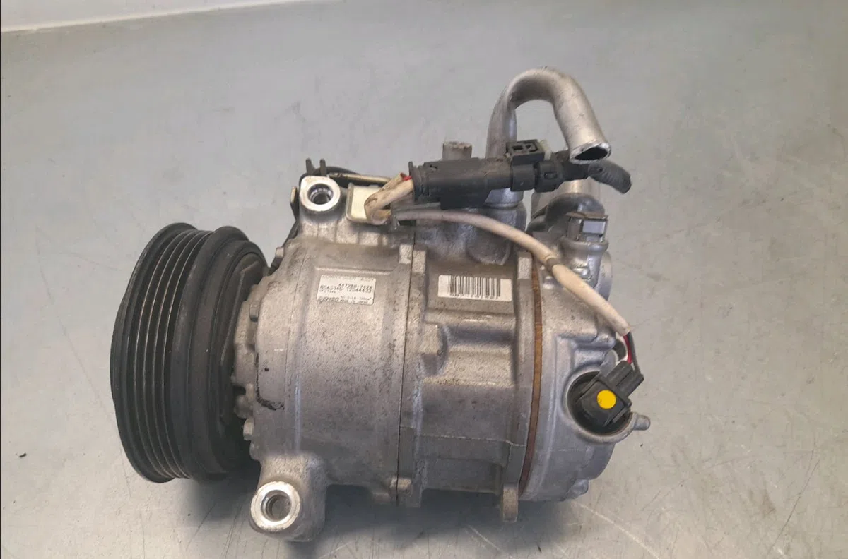 Compresseur air conditionne Mercedes-benz CLASSE A (W176) A 160 (176.041) (2015-2018) occasion — photo 2