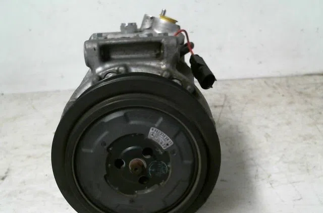 Compresseur air conditionne Mercedes-benz CLASSE M (W163) Ml 270 cdi (163.113) (1999-2005) occasion — photo 2
