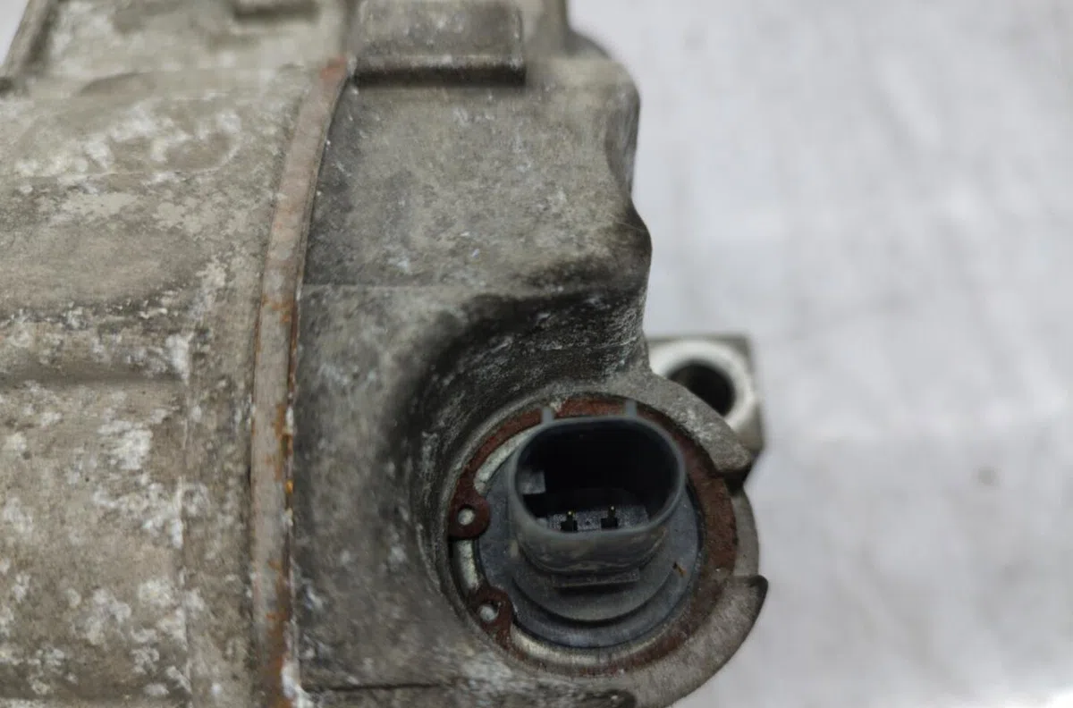 Compresseur air conditionne MERCEDES CLASSE C 204 PHASE 1 BREAK occasion — photo 3