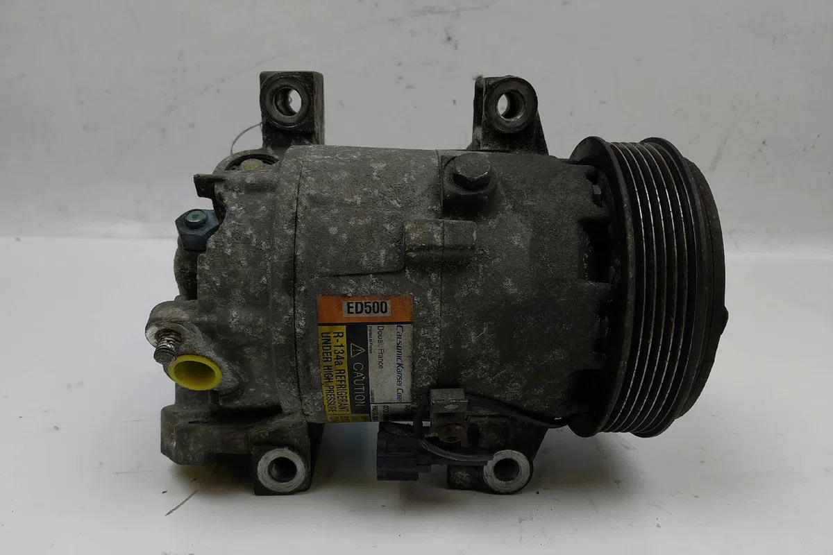 Compresseur air conditionne Nissan ALMERA TINO (V10) 1.8 (2000-2006) occasion — photo 2