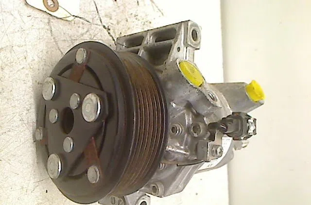 Compresseur air conditionne Nissan JUKE (F15) 1.6 (2010) 5 portes occasion — photo 2