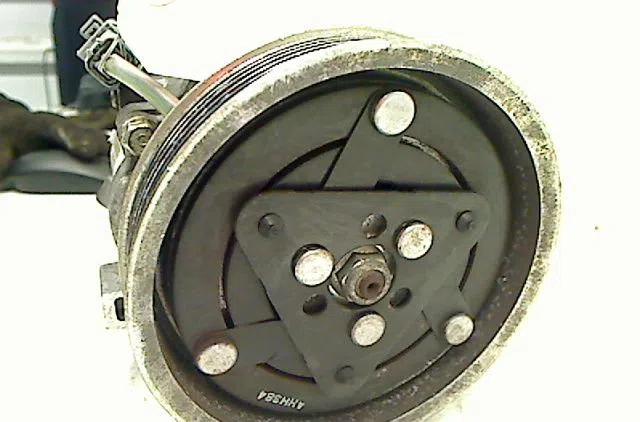 Compresseur air conditionne Nissan NOTE (E11, NE11) 1.5 dci (2010-2012) occasion — photo 2